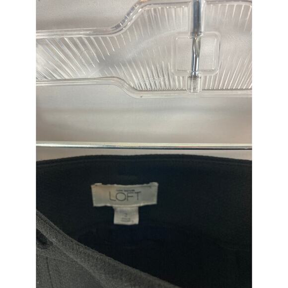 Ann Taylor LOFT textured black pencil skirt size 2 - Picture 2 of 3